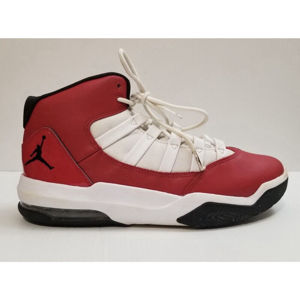 Nike Air Jordan Max Aura Mens Red White Shoes Men Size 8.5 Sneakers AQ9084-602